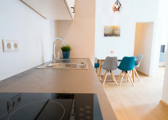 Residence, Herbststrasse - Ottakring * Viena